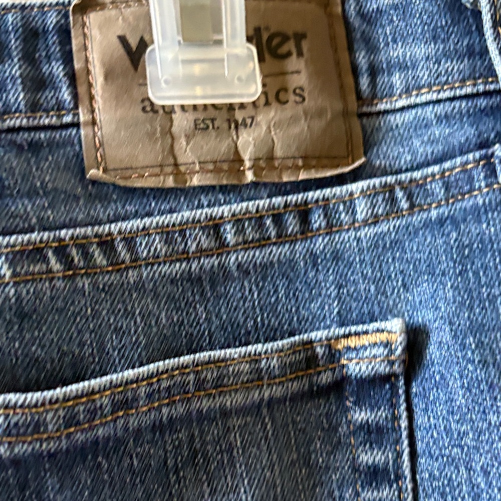 Wrangler Men's Straight Blue Jeans - Picture 6 of 8